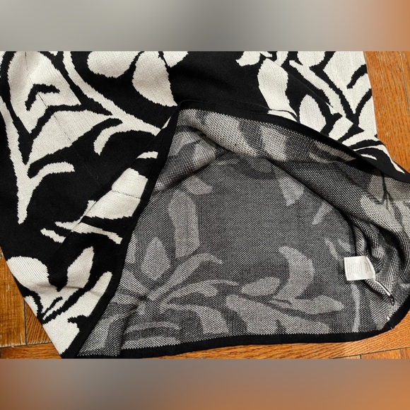 Derek Heart Black and White Long Sleeve Dress - Picture 10 of 12